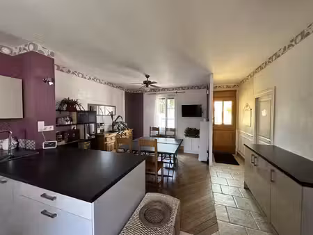 maison 6 pièces  avec dépendances  terrasses  équipement mode