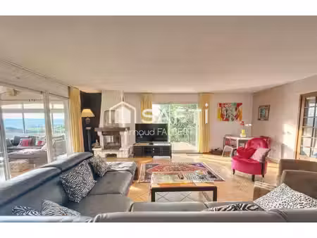 villa t6 avec pool house face aux pyrénées