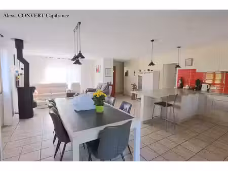 maison à vendre 6 pièces mezeriat (01) plain pied  910m² terrain   5 chambres !!!