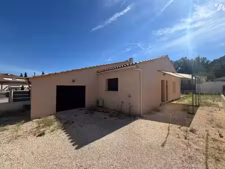 robion -maison de plain-pied de 105.30m² sur terrain de 605m²  à proximité du village