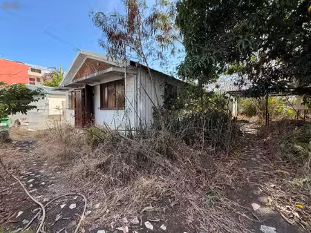 terrain à bâtir en vente la possession (97419)
