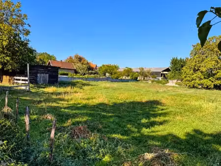 terrain à vendre de 1 760 00 m² (38)