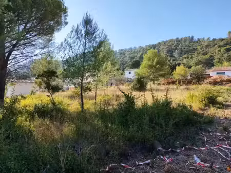 vente terrain 690 m² à camps-la-source (83170)  91 000 €