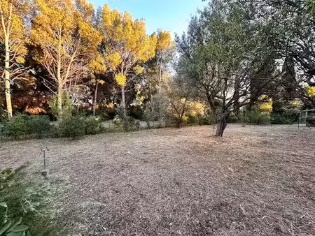 vente terrain 360 m² à pertuis (84120)  135 000 €