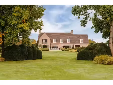 klassevolle villa in het landelijke maarkedal