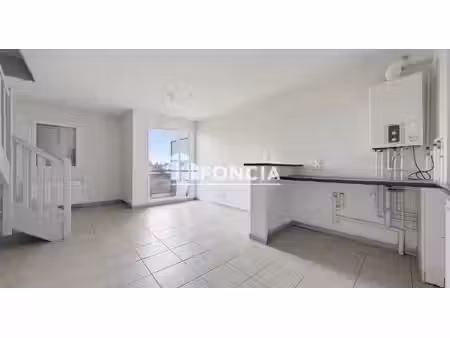coup de cœur – t2 duplex avec balcon & parking privatif