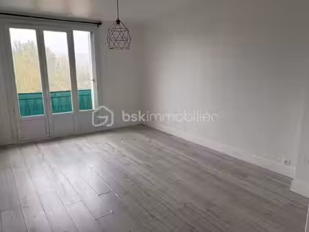 appartement de 56 88 m² à etampes