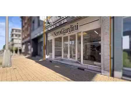 bien commercial à louer à ans pour € 1.750