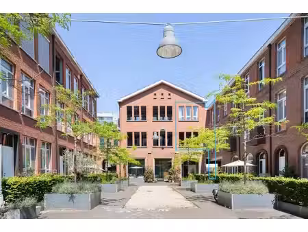 charmante maison de ville avec 2 chambres et terrasse couver