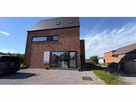 maison à louer à rummen pour € 1.250 avec 3 chambres à coucher