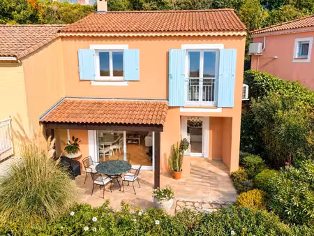 vue mer - domaine avec piscine - 2 chambres - garage
