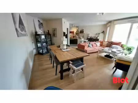 location - mordelles - plein centre - appartement 74 m² - 2 chambres - terrasse et garage