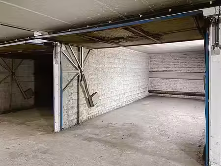 garage fermé à louer – avenue louise / stéphanie