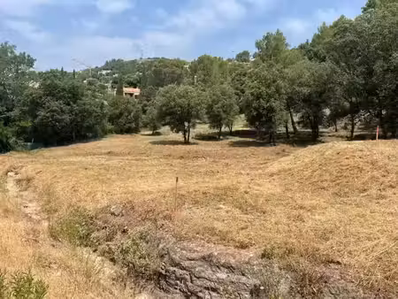 vente terrain 800 m² à taradeau (83460)  165 000 €