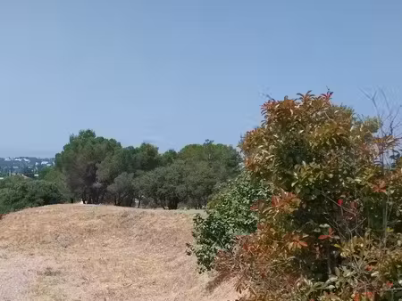 vente terrain 514 m² à frejus (83600)  280 000 €