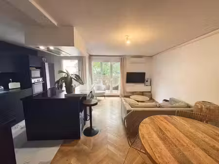 location meublée appartement 2 pièces 48 m² à toulouse (31000)  1 190 €