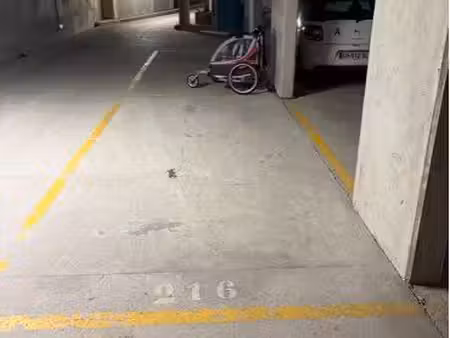 place de parking à louer – paris 13e – olympiades / terres au curé