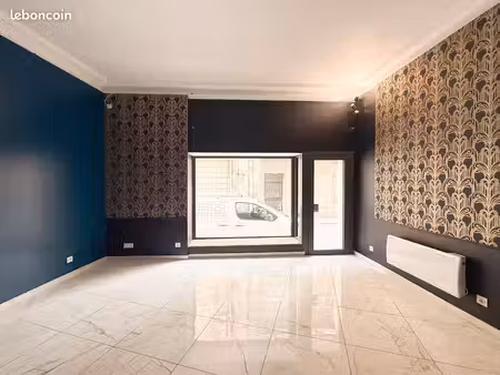 a louer - local commercial de 68m2 - proche centre ville ecusson -