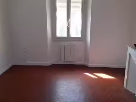 location appartement 2 pièces 39 m² à marseille 8ème (13008)  740 €
