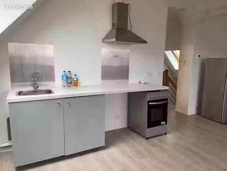 grand studio à louer