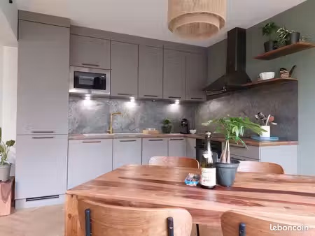 location au mois  65 m2 haut de gamme