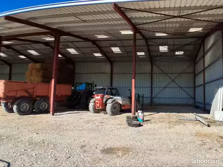 location hangar