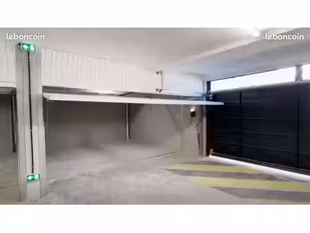 box double avec super prise électrique 250 - à usage exclusif de stationnement