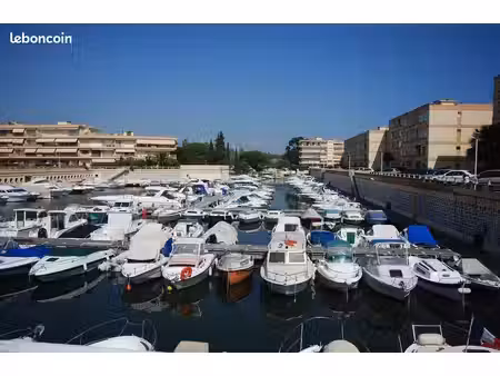 loue place de port pour bateau 2.50x6.50