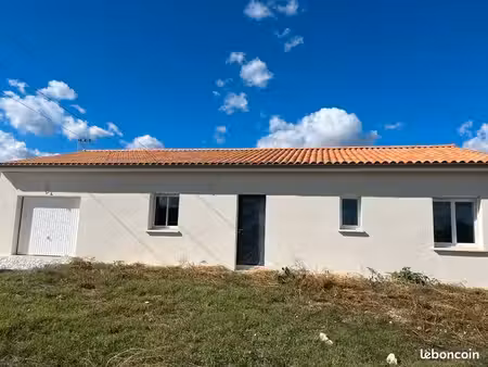 a louer maison avec jardin à mosnac