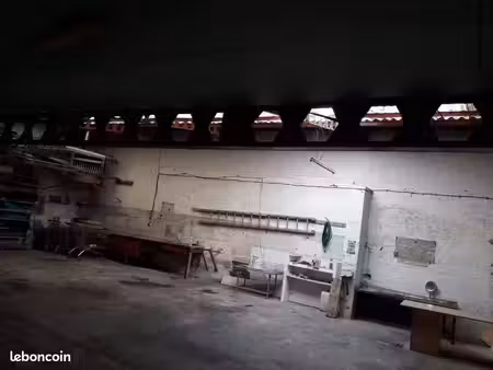 a louer hangar de 200m2