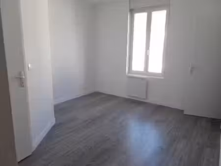 location appartement 2 pièces 32 m² à reims (51100)  395 €
