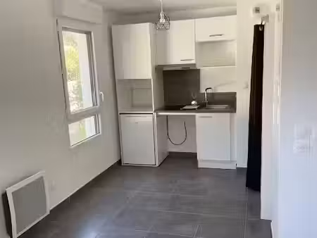 location appartement 1 pièce 19.7 m² à montpellier (34000)  490 €