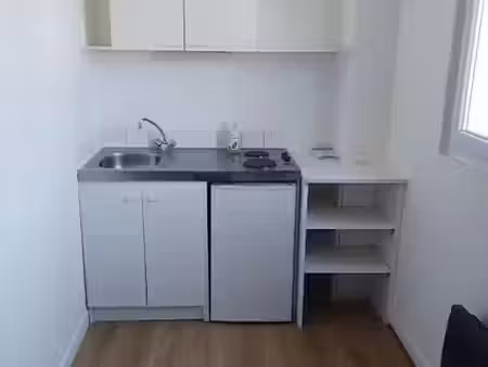 location appartement 1 pièce 17 m² à orleans (45000)  360 €