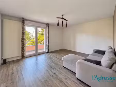 location appartement 3 pièces 73 m² à ingersheim (68040)  887 €