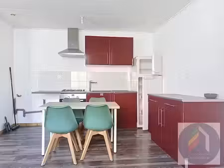 location appartement 1 pièce 28.47 m² à pouzauges (85700)  380 €