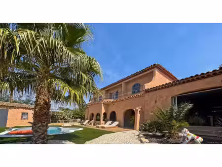 maison de luxe à vendre dans le quartier counillier valescure