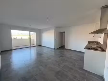 location appartement 3 pièces 75.36 m² à agde (34300)  934 €