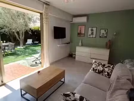 location meublée appartement 1 pièce 36 m² à mandelieu-la-napoule (06210)  910 €