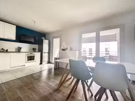 location appartement 3 pièces 71.77 m² à angers (49000)  998 €