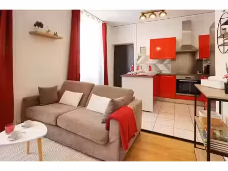 location meublée appartement 2 pièces 35.36 m² à nimes (30000)  593 €
