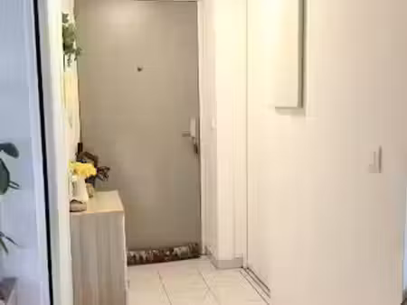 location appartement 1 pièce 27 m² à marseille 8ème (13008)  680 €