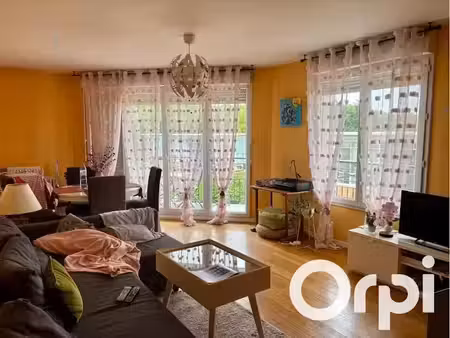 location appartement 3 pièces 68.27 m² à elancourt (78990)  1 119 €