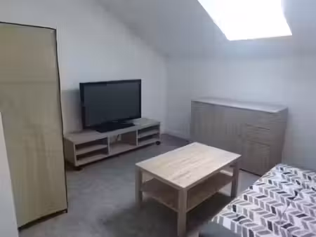 location meublée appartement 1 pièce 22.4 m² à reims (51100)  470 €