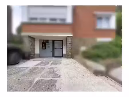 surface commerciale à louer à rue du tombeux 8 stembert (vbe77125)