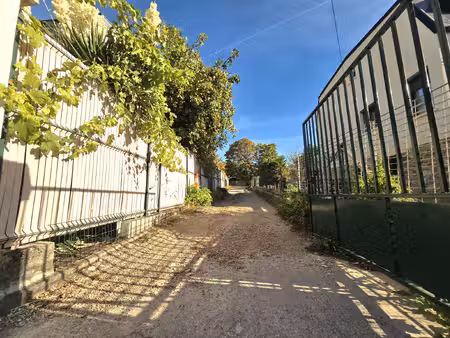 a vendre - box individuel ferme a chelles