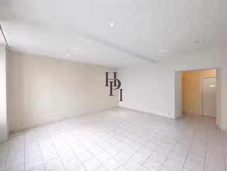location appartement 4 pièces 96 m² à saint-affrique (12400)  649 €