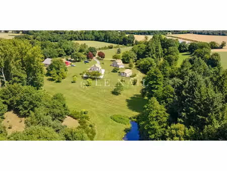 maison en bord de mer avec jardin le girouard (85)