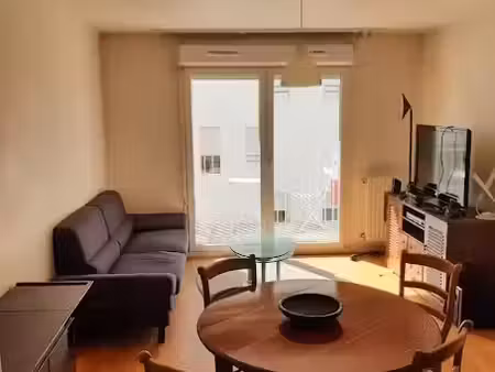location meublée appartement 3 pièces 58 m² à massy (91300)  1 450 €