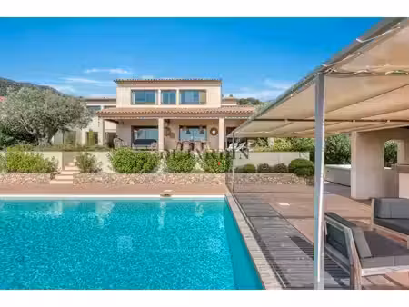 villa de luxe à vendre à cavalaire-sur-mer