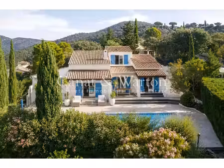 villa de luxe à vendre à la londe-les-maures